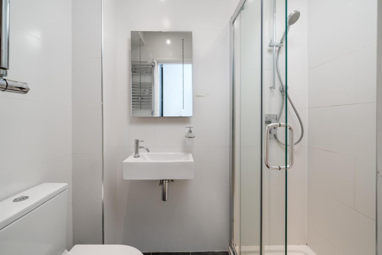 דירות לונדון Gorgeous Flat With Garden In Battersea מראה חיצוני תמונה
