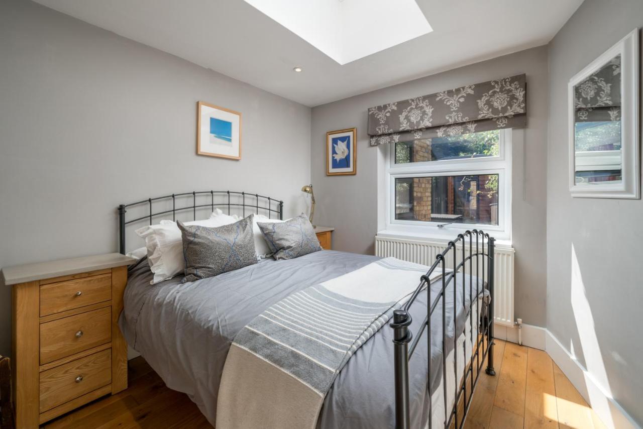 דירות לונדון Gorgeous Flat With Garden In Battersea מראה חיצוני תמונה